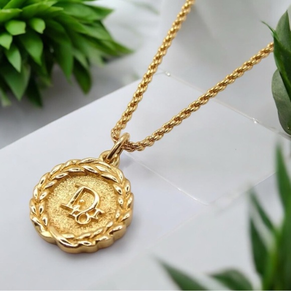 DIOR Signature Gold Necklace-16.5 in ππ₯π₯ - Picture 3 of 11